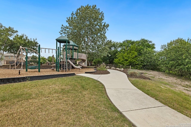 8515 Desert Cv, San Antonio, TX 78254 - communal playground with a yard