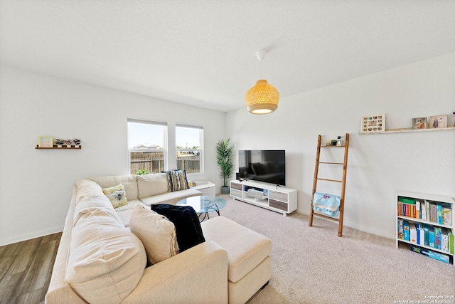 14407 Elkhorn Crst, San Antonio, TX 78253 - living area with baseboards