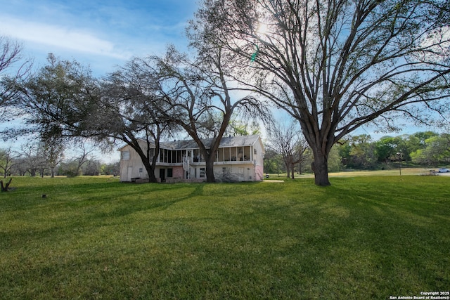 7 Glen Cove Dr, Seguin, TX 78155 - view of green lawn