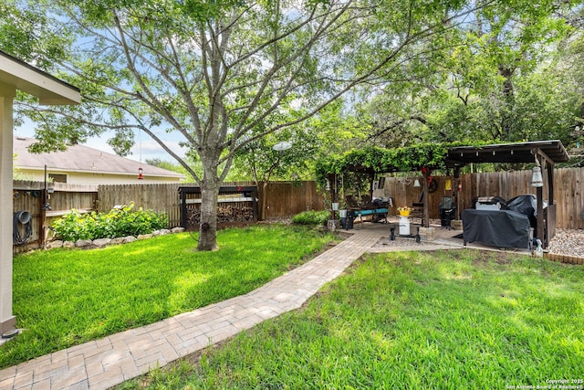 view of yard featuring a patio