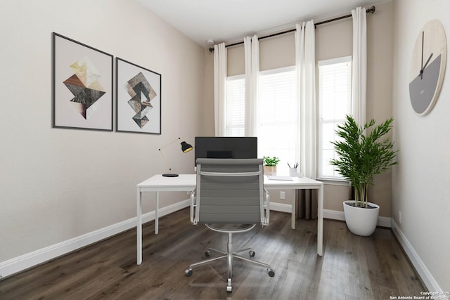 612 Wipper, New Braunfels, TX 78130 - office area featuring wood finished floors, plenty of natural light, and baseboards