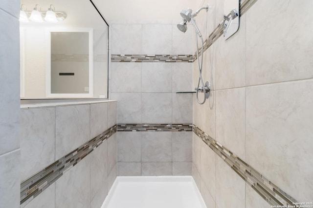 612 Wipper, New Braunfels, TX 78130 - full bath with a tile shower