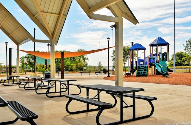 11920 Stroud Dr, San Antonio, TX 78252 - view of patio / terrace