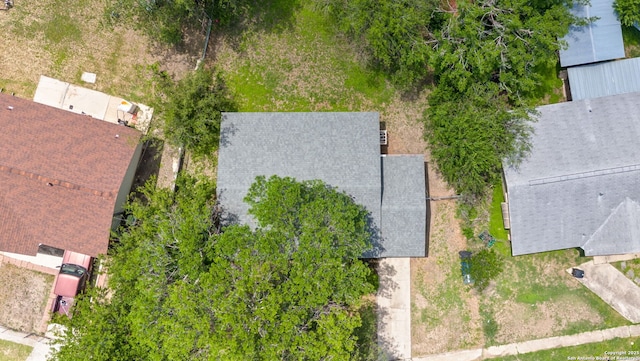 aerial view of property and surrounding area