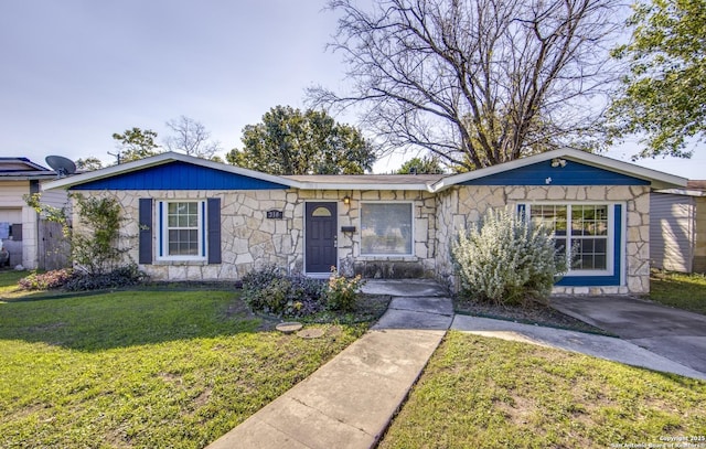 314 Gazel, San Antonio, TX 78213 - ranch-style home with a front lawn and stone siding