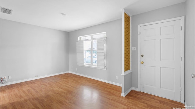 4722 Casa Manana, San Antonio, TX 78233 - entryway with wood finished floors and baseboards