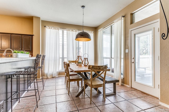 823 Peg Oak, San Antonio, TX 78258 - dining area with baseboards