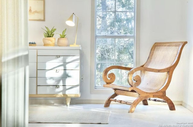 living area with baseboards