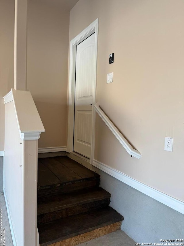 15319 Comanche, San Antonio, TX 78233 - view of stairway