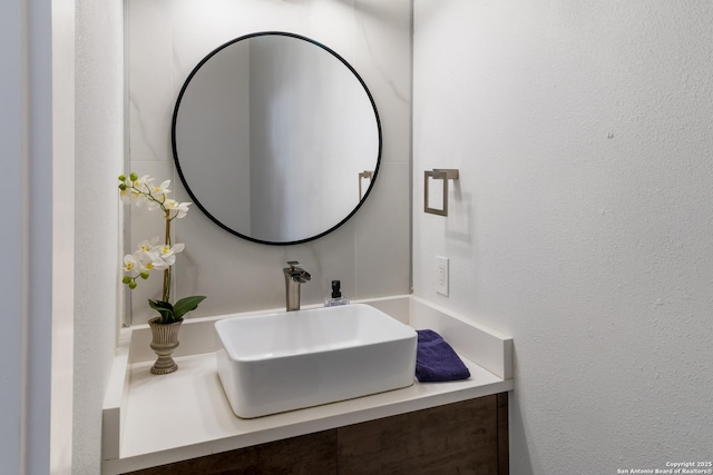 225 S Pine Unit 101, San Antonio, TX 78203 - bathroom featuring vanity