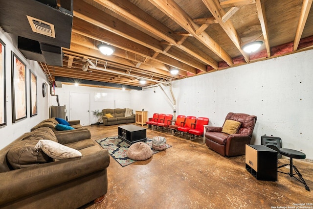 135 Fallow Dr, Kerrville, TX 78028 - finished basement with water heater