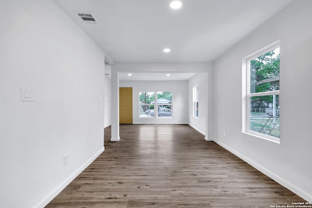 3018 Chihuahua, San Antonio, TX 78207 - empty room featuring wood finished floors, recessed lighting, and baseboards