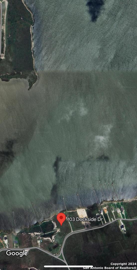 103 Dockside Dr, Rockport, TX 78382