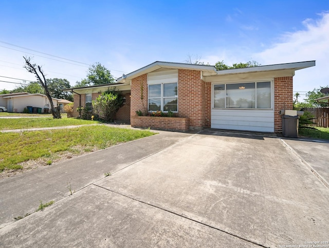 286 Goodhue, San Antonio, TX 78218 - single story home with brick siding