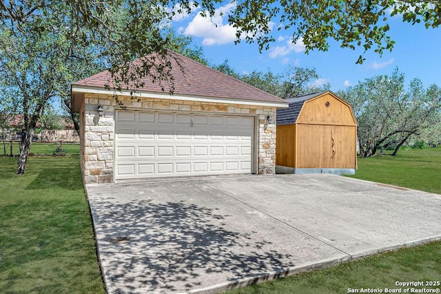 108 Medora Br, Floresville, TX 78114 - view of garage