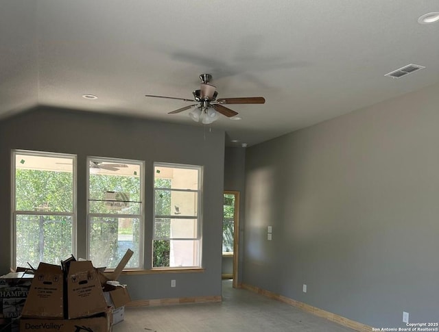 109 Sutton Pl, Uvalde, TX 78801 - empty room with ceiling fan, baseboards, and recessed lighting