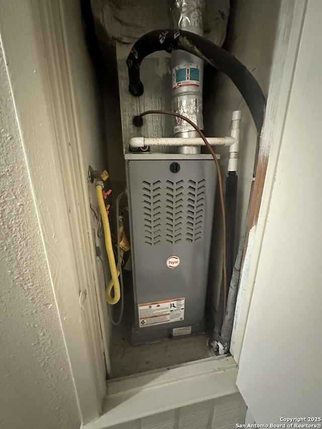 5107 Stockman Dr, San Antonio, TX 78247 - view of utility room
