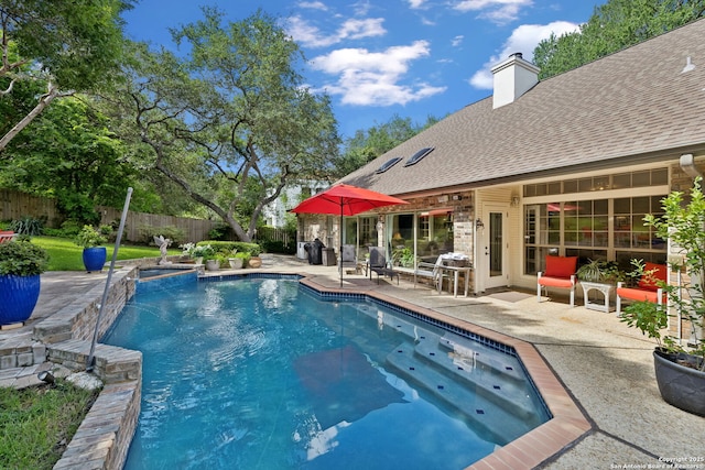 24 Rogers Wood, San Antonio, TX 78248 - view of swimming pool featuring fence, a patio, and a pool with connected hot tub