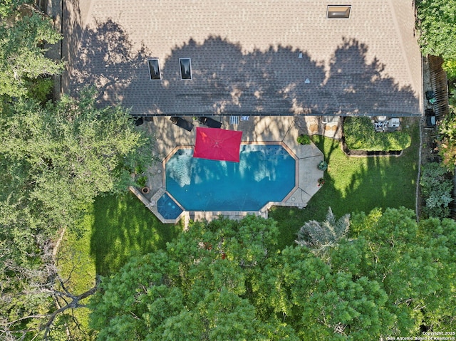 24 Rogers Wood, San Antonio, TX 78248 - view of subject property with a pool