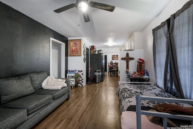 2902 Christian Dr, San Antonio, TX 78222 - bedroom featuring wood finished floors and a ceiling fan