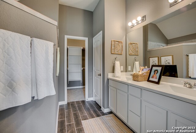 4217 Hampshire Way, San Antonio, TX 78245