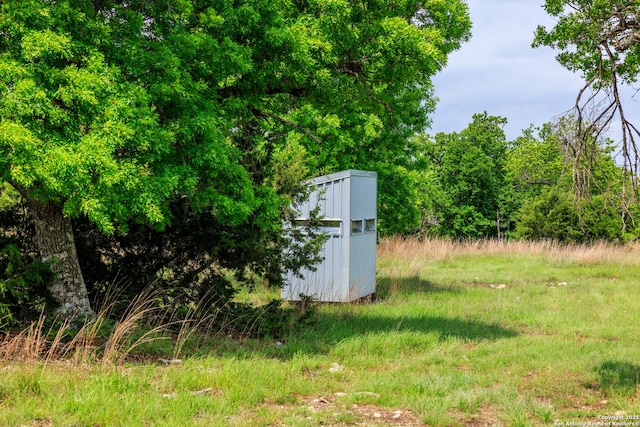 2050 Adj Ln, Fredericksburg, TX 78624 - view of yard featuring a shed and an outdoor structure