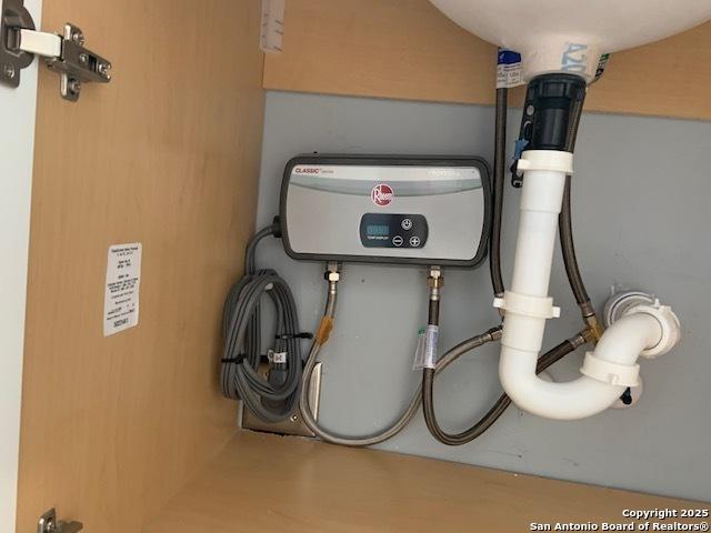 434 Hermine, San Antonio, TX 78212 - view of utility room
