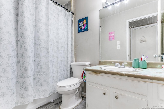 5118 Crusade Dr, San Antonio, TX 78218 - full bathroom featuring toilet and vanity