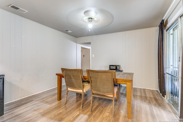 5118 Crusade Dr, San Antonio, TX 78218 - dining room featuring light wood-style floors and ceiling fan
