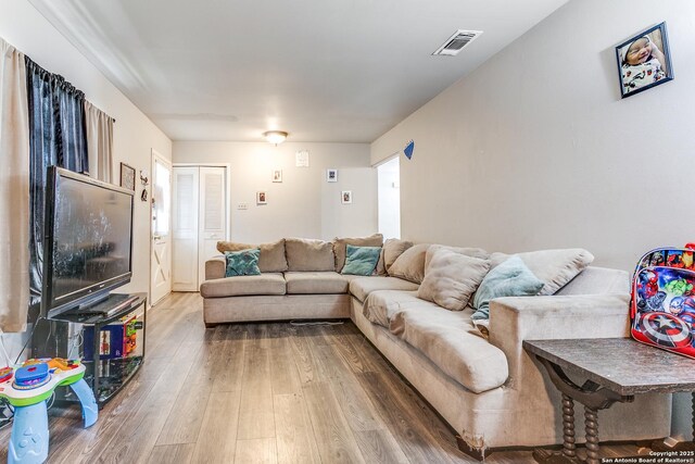 5118 Crusade Dr, San Antonio, TX 78218 - living area featuring wood finished floors