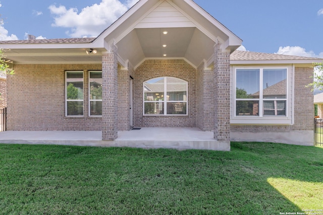 5015 Country Nest, San Antonio, TX 78253 - back of property with brick siding and a yard