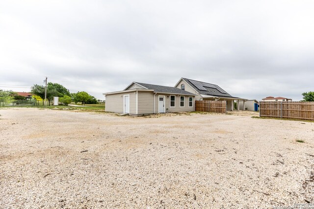 300 Carmel Creekside, Hutto, TX 78634 - back of house with fence