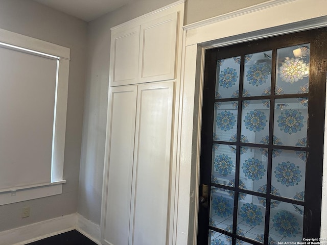 539 Wickes, San Antonio, TX 78210 - detailed view of baseboards