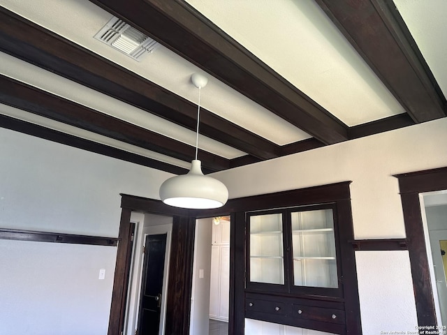 539 Wickes, San Antonio, TX 78210 - detailed view of beamed ceiling