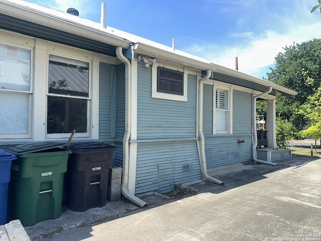 539 Wickes, San Antonio, TX 78210 - view of property exterior with central AC unit
