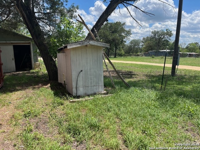 1379 Cedar Elm, New Braunfels, TX 78132 - view of shed