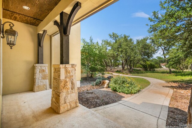 102 Arroyo, Boerne, TX 78006 - view of yard