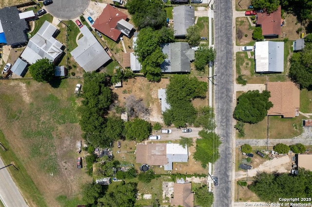 3742 Weir Ave, San Antonio, TX 78226 - aerial view of property and surrounding area featuring nearby suburban area