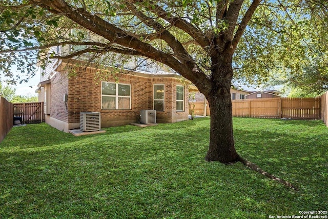 12627 Alamito Crk, San Antonio, TX 78254 - view of yard with cooling unit