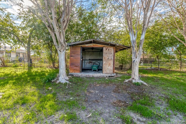 827 Ware Blvd, San Antonio, TX 78214 - view of shed with fence