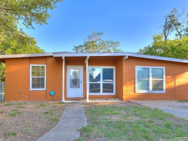 4330 Kilrea, San Antonio, TX 78219 - view of front facade