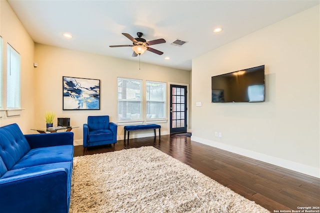 1130 Wyoming St Unit B, San Antonio, TX 78203 - living area featuring ceiling fan, wood finished floors, baseboards, and recessed lighting