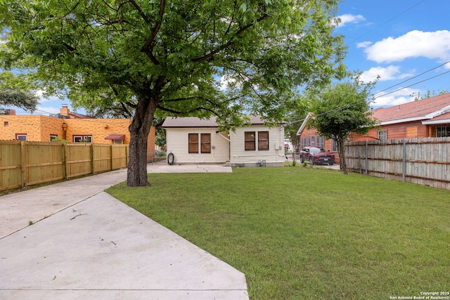 1717 W Summit Ave, San Antonio, TX 78201 - rear view of property featuring a patio area