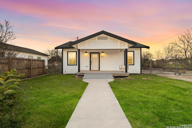 1527 W French Pl, San Antonio, TX 78201 - view of front of home with a porch
