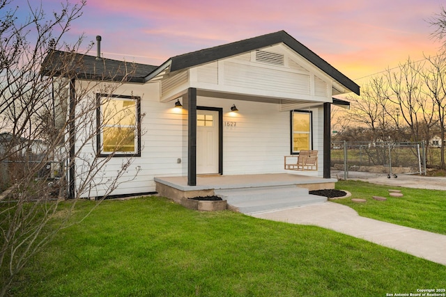 1527 W French Pl, San Antonio, TX 78201 - view of front of home with a porch