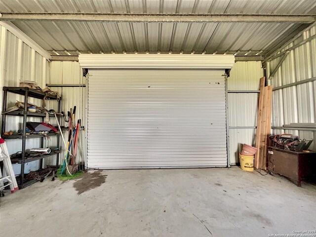 3389 Fm 888, Beeville, TX 78102 - view of garage