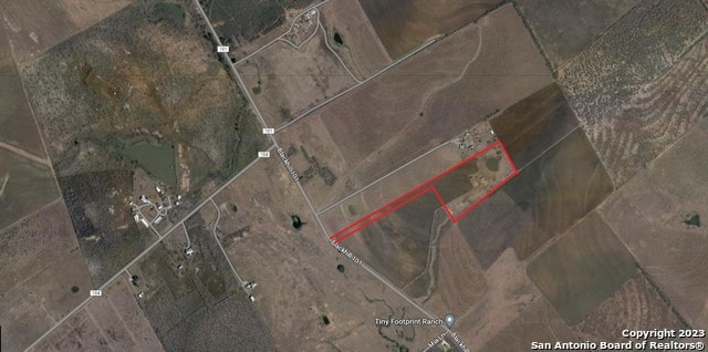 2443 County Road 101, Floresville, TX 78114
