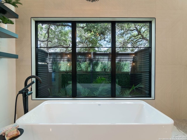 756 Annabelle Ave, Bulverde, TX 78163 - full bath with a freestanding tub