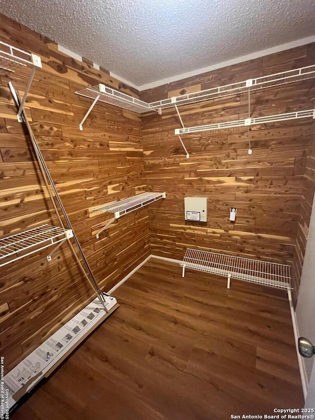 15558 Knollmeadow, San Antonio, TX 78247 - spacious closet with wood finished floors