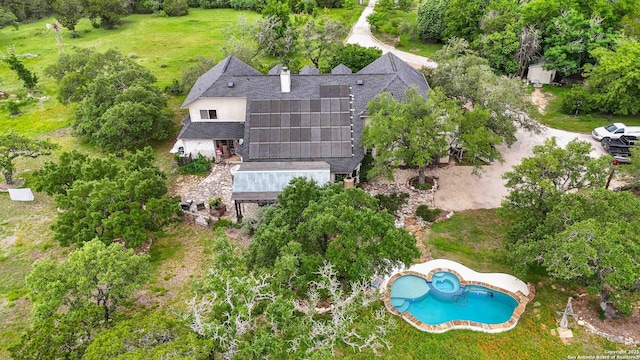 111 Kendall Oaks, Boerne, TX 78006 - view from above of property featuring a pool